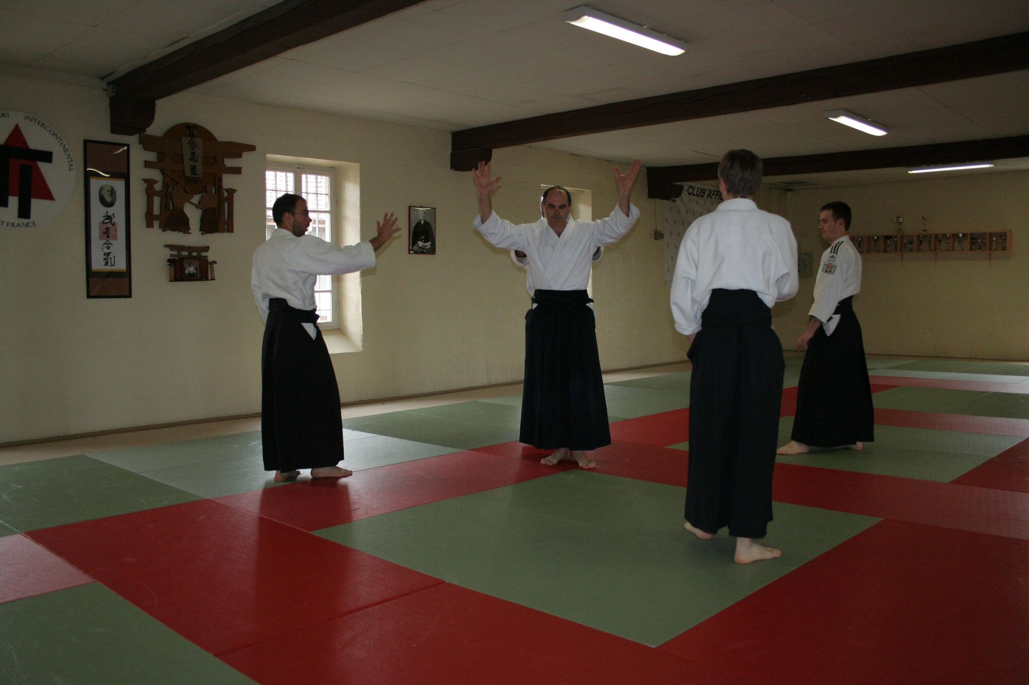 Ushiro ryokata dori kokyu nage